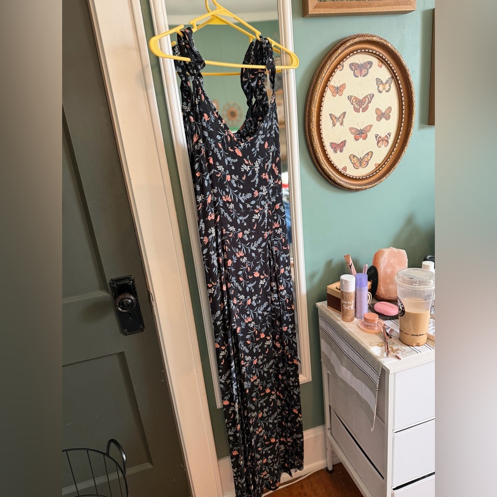 Floral Sleeveless Maxi Dress